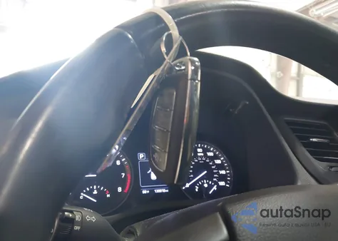 2017 Hyundai Tucson Sport z USA, uszkodzony, nr VIN KM8J3CA24HU460291